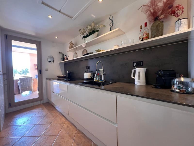 1 soverom Leilighet til leie i Santa Ponsa med svømmebasseng garasje - € 3 000 (Ref: 9999574)