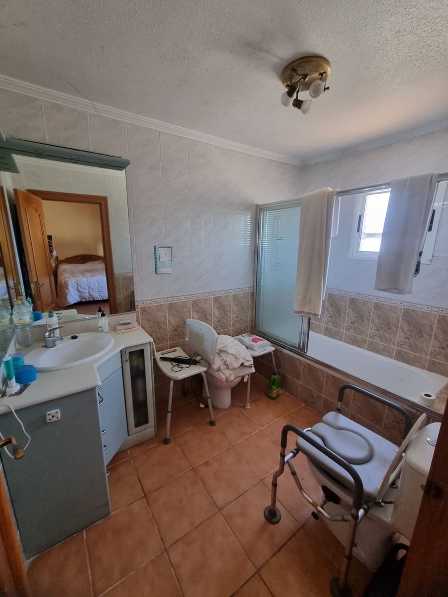 4 soveværelse Villa til salg i Elche / Elx med swimmingpool garage - € 313.000 (Ref: 9872578)
