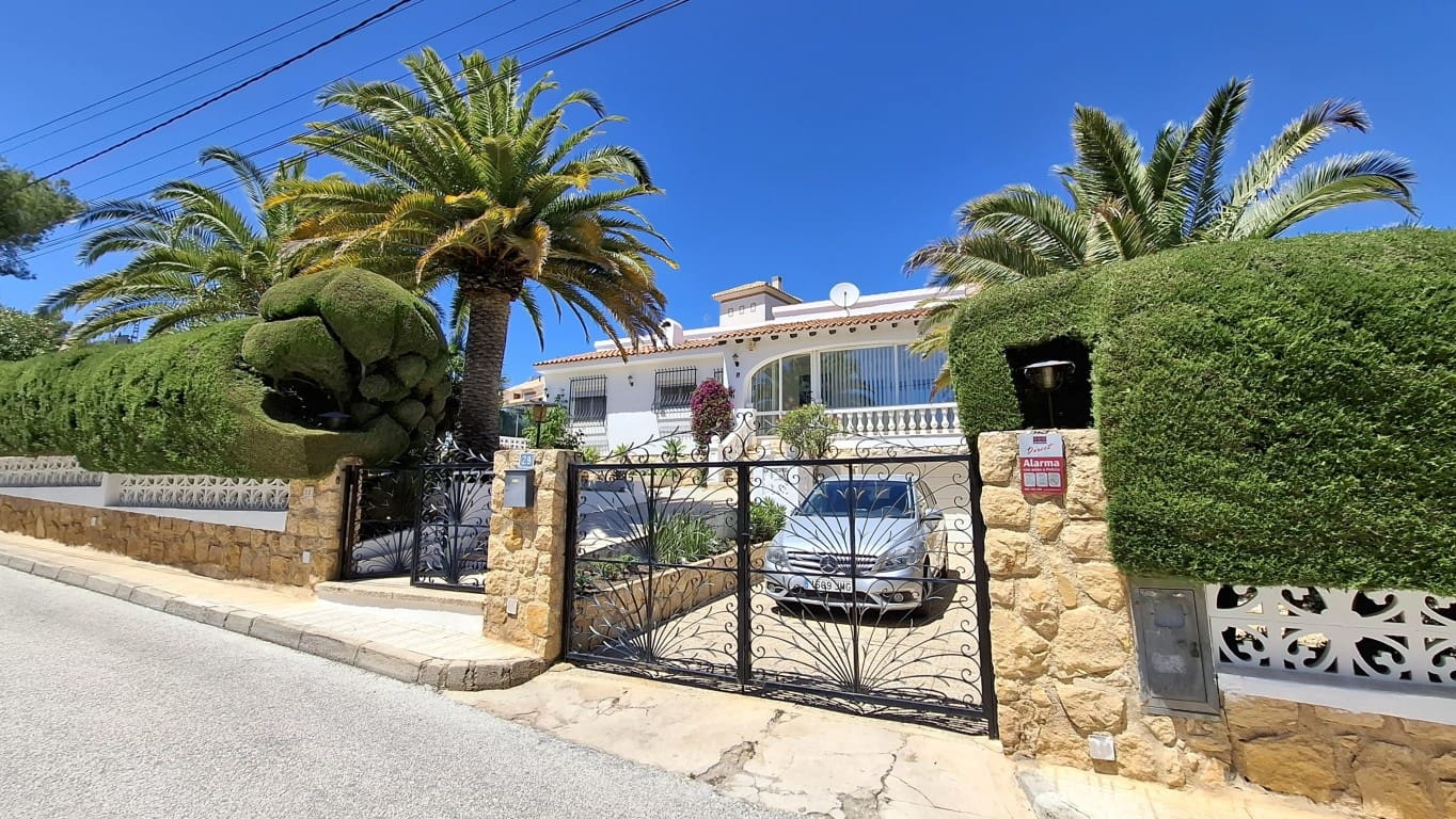 4 soverom Villa til salgs i La Nucia med svømmebasseng - € 650 000 (Ref: 10024649)