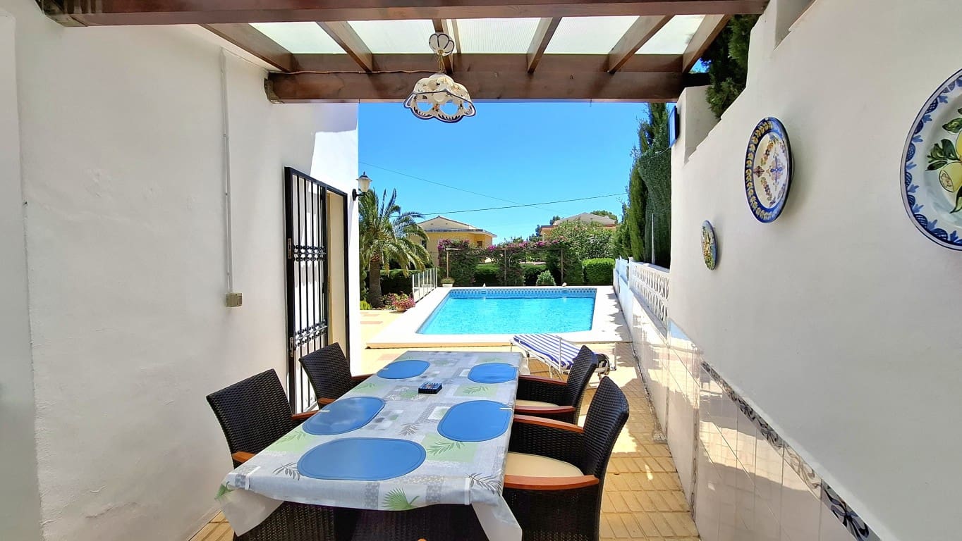 4 soverom Villa til salgs i La Nucia med svømmebasseng - € 650 000 (Ref: 10024649)