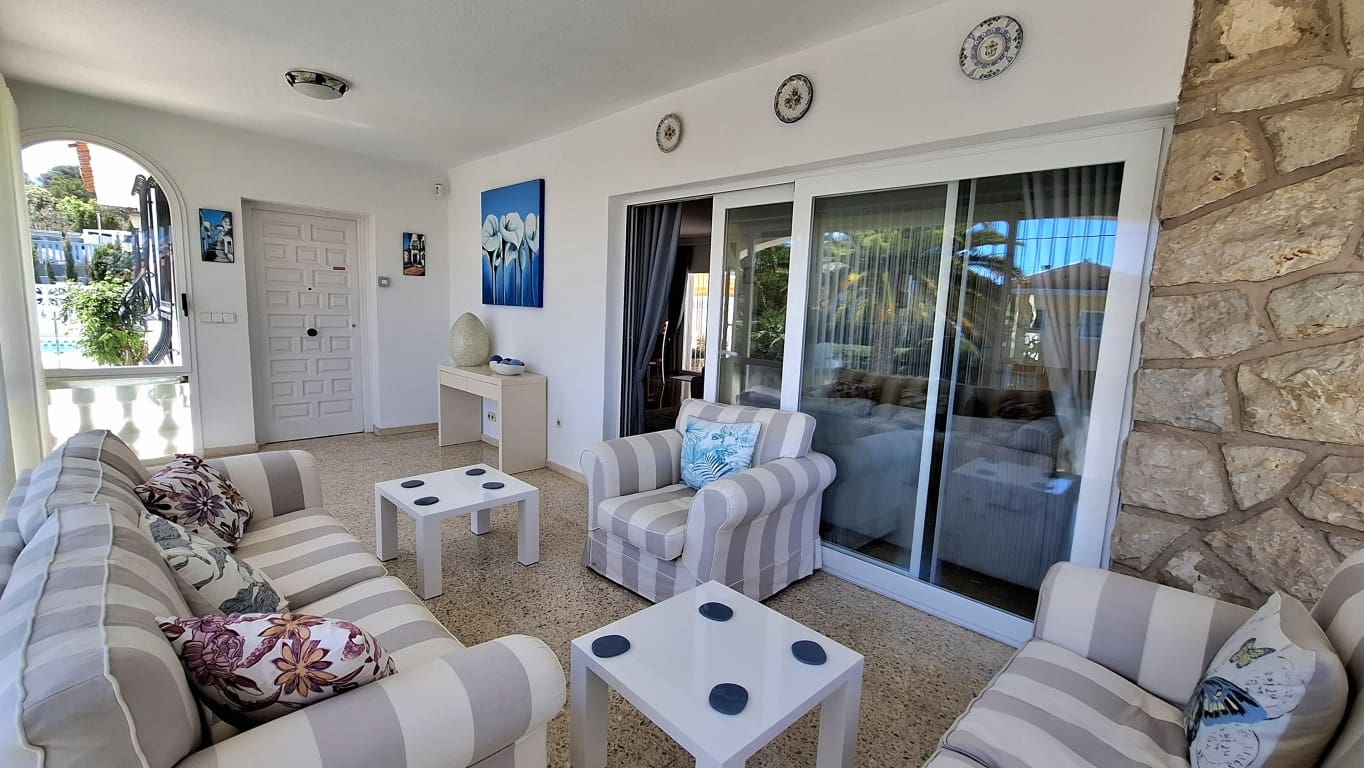 4 soverom Villa til salgs i La Nucia med svømmebasseng - € 650 000 (Ref: 10024649)