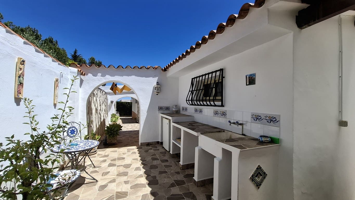 4 soverom Villa til salgs i La Nucia med svømmebasseng - € 650 000 (Ref: 10024649)