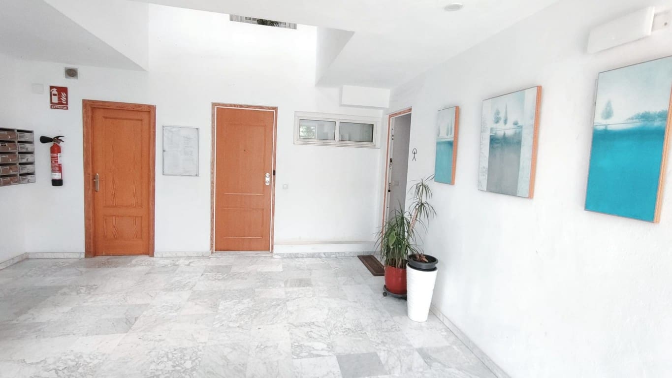 Apartamento de 3 habitaciones en Albir en venta con piscina - 290.000 € (Ref: 10024650)