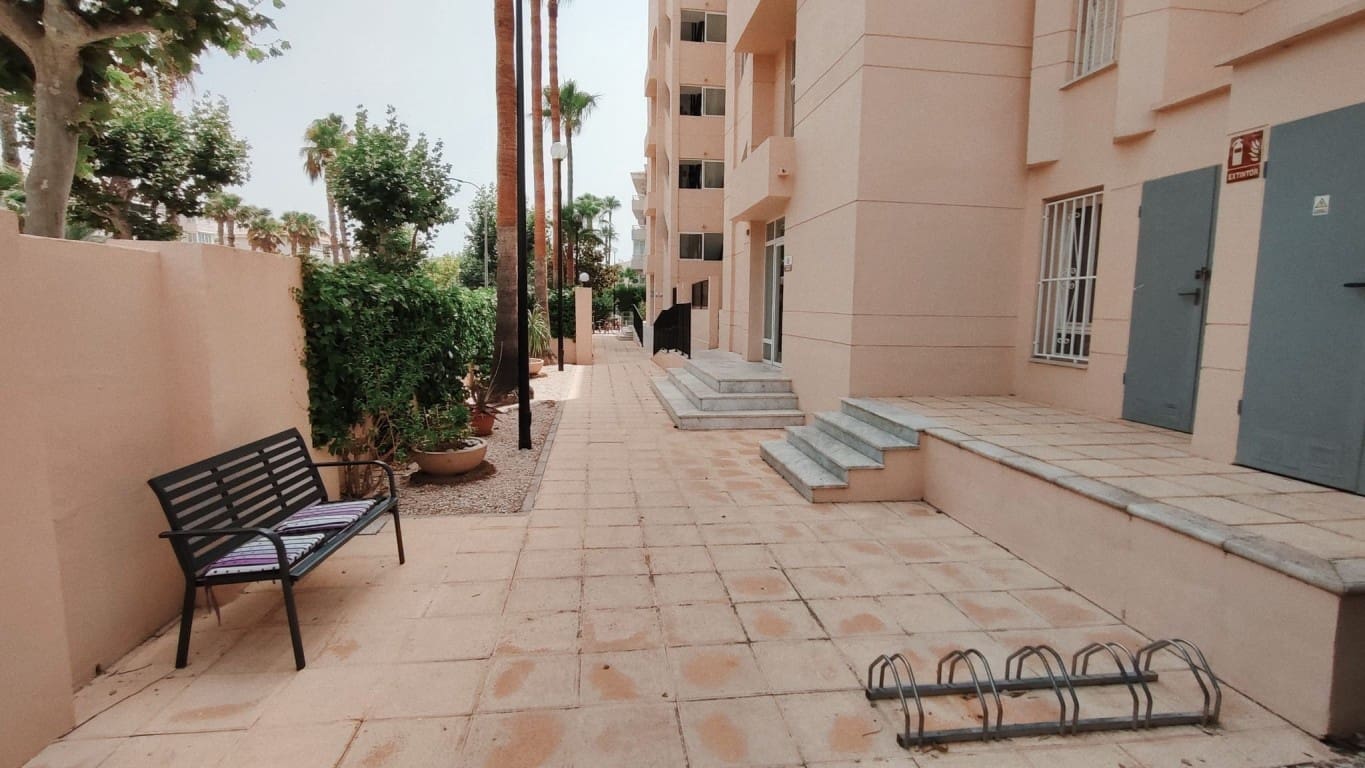 Apartamento de 3 habitaciones en Albir en venta con piscina - 290.000 € (Ref: 10024650)