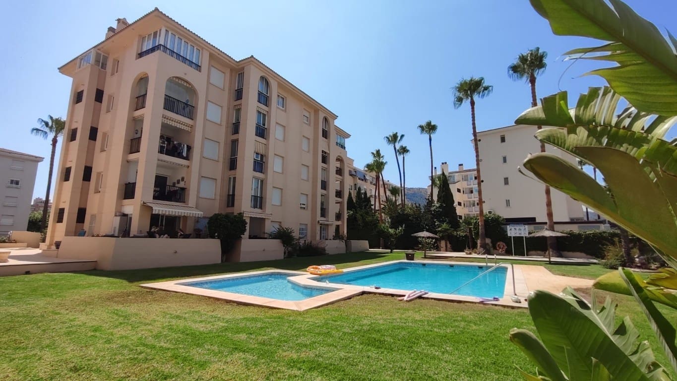 Apartamento de 3 habitaciones en Albir en venta con piscina - 290.000 € (Ref: 10024650)