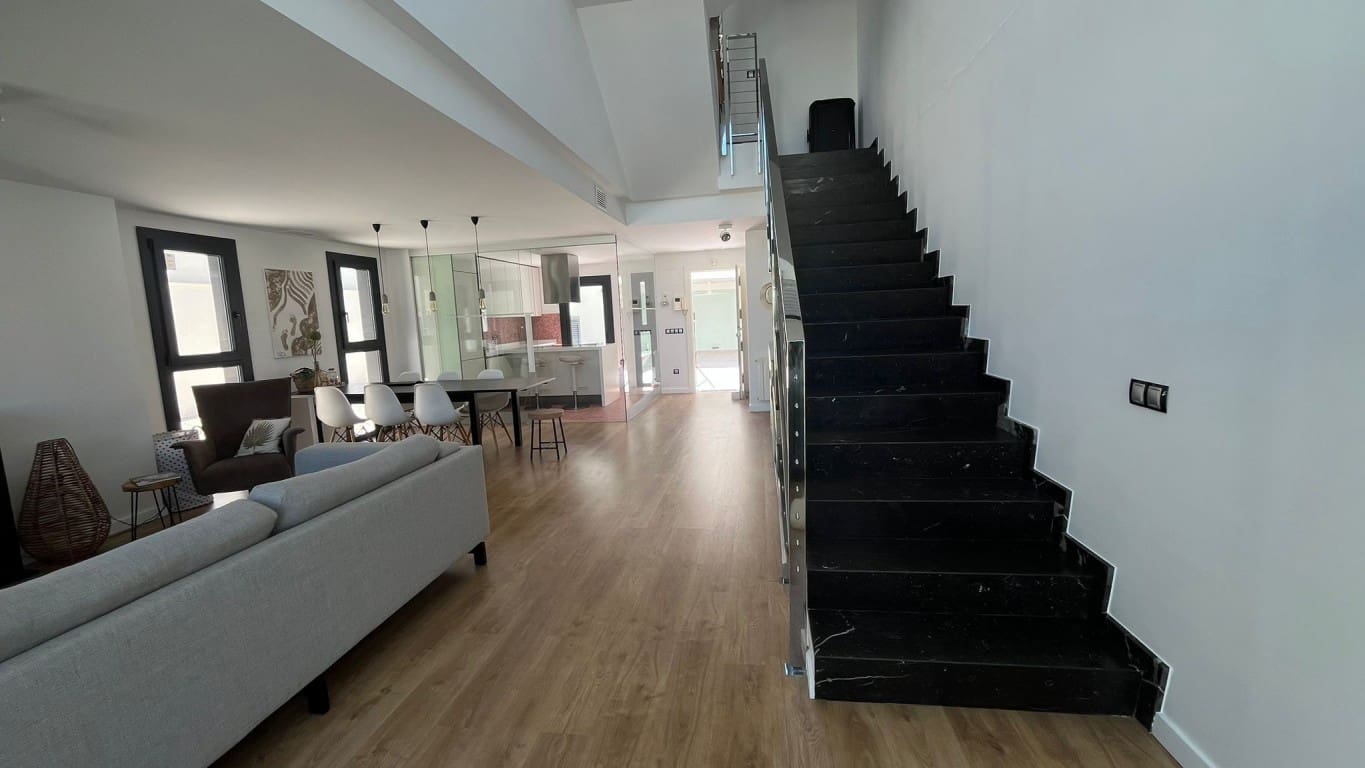 3 soveværelse Villa til salg i Albir med swimmingpool - € 750.000 (Ref: 10024651)