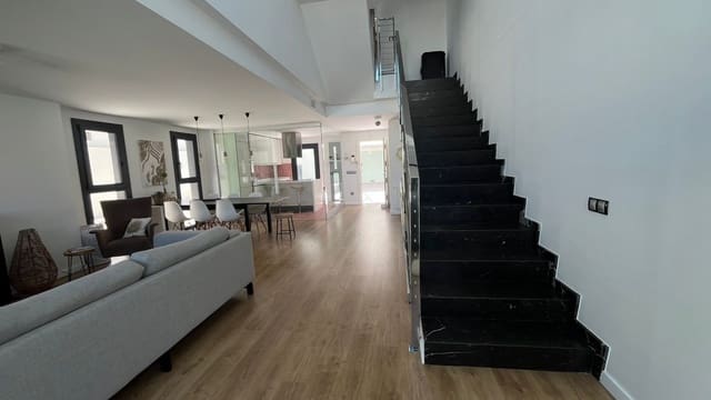 3 soveværelse Villa til salg i Albir, Alfaz del Pi / L'Alfàs del Pi med swimmingpool - € 750.000 (Ref: 10024651)