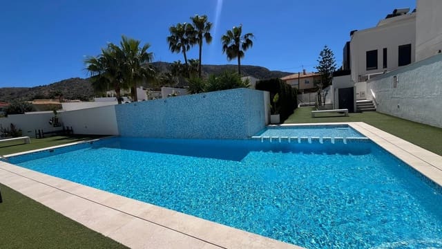 3 soveværelse Villa til salg i Albir, Alfaz del Pi / L'Alfàs del Pi med swimmingpool - € 750.000 (Ref: 10024651)