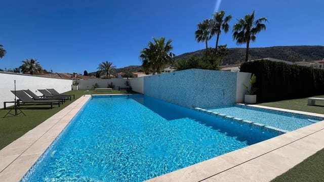 3 soveværelse Villa til salg i Albir, Alfaz del Pi / L'Alfàs del Pi med swimmingpool - € 750.000 (Ref: 10024651)