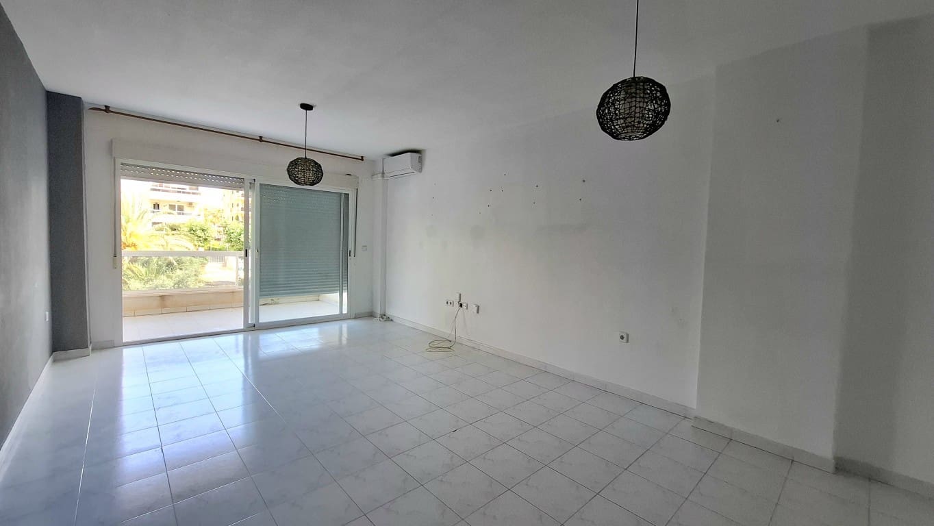Apartamento de 3 habitaciones en Albir en venta con piscina - 375.000 € (Ref: 10024652)