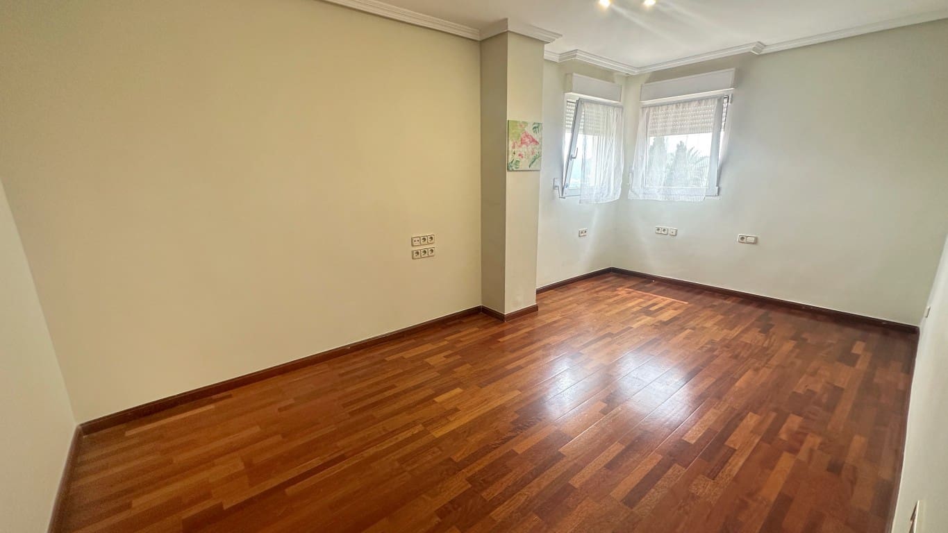 5 makuuhuone Huvila myytävänä paikassa Benidorm mukana uima-altaan - 895 000 € (Ref: 10024654)