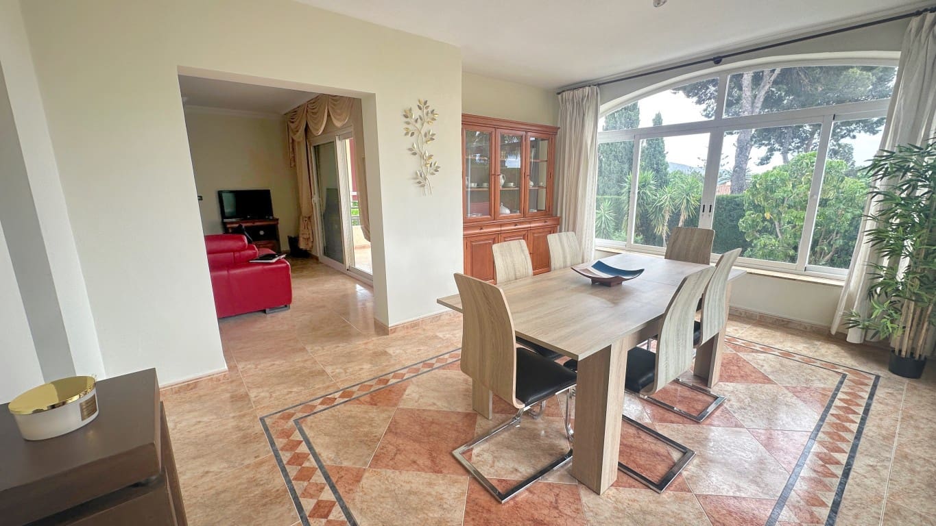 5 makuuhuone Huvila myytävänä paikassa Benidorm mukana uima-altaan - 895 000 € (Ref: 10024654)