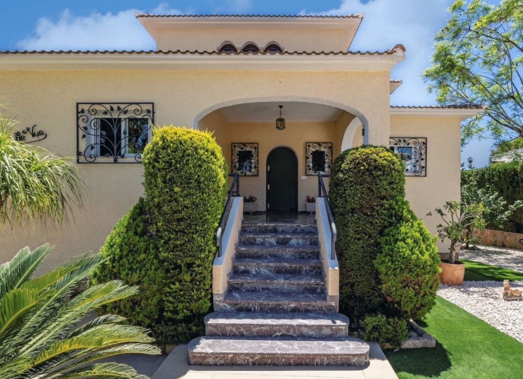 5 makuuhuone Huvila myytävänä paikassa Benidorm mukana uima-altaan - 895 000 € (Ref: 10024654)