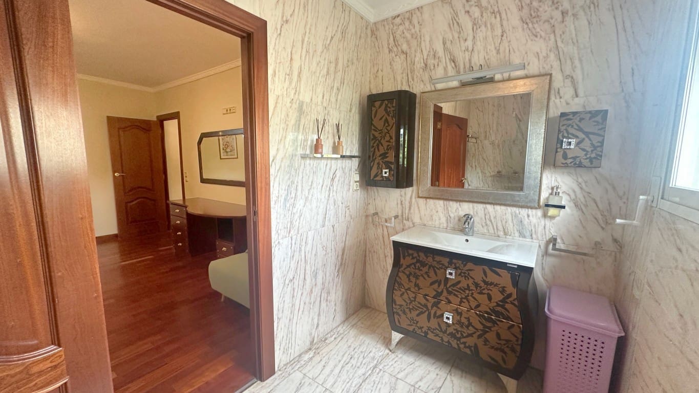 5 makuuhuone Huvila myytävänä paikassa Benidorm mukana uima-altaan - 895 000 € (Ref: 10024654)