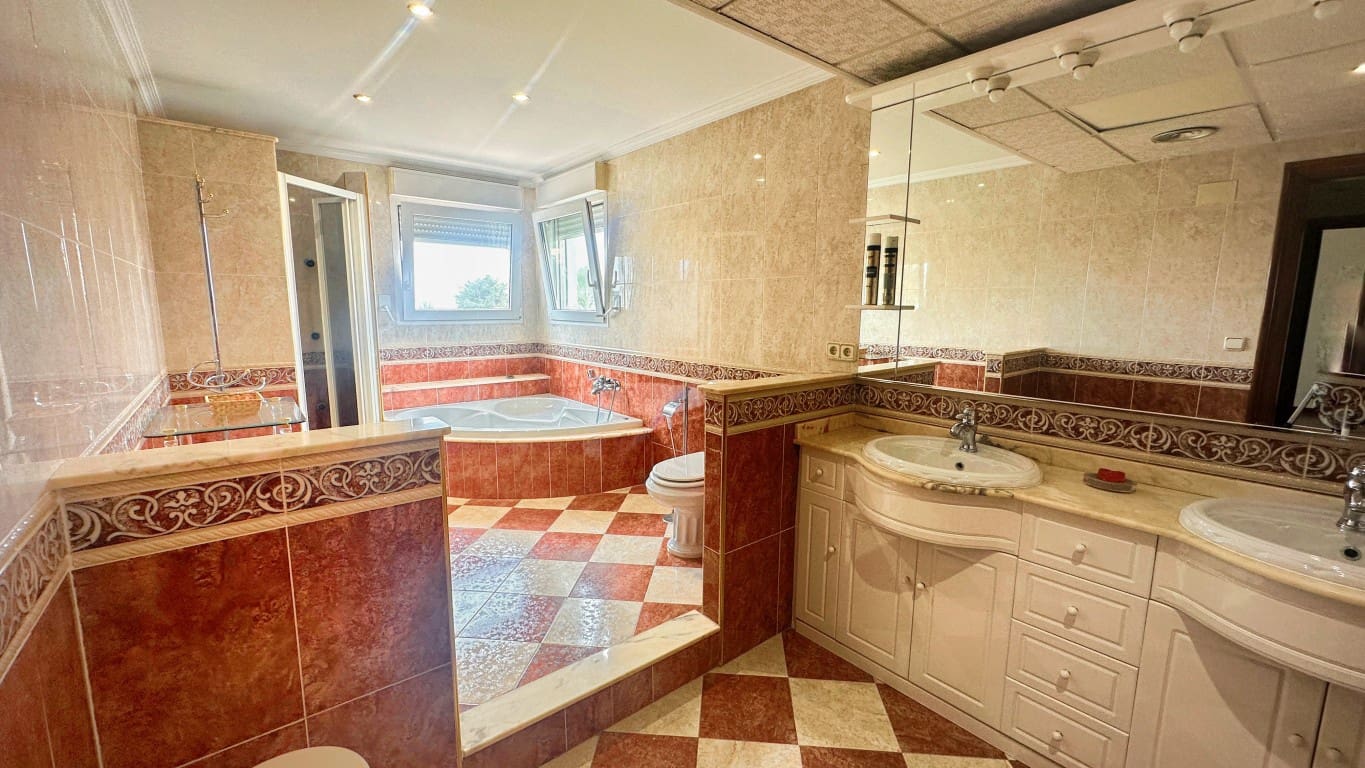 5 makuuhuone Huvila myytävänä paikassa Benidorm mukana uima-altaan - 895 000 € (Ref: 10024654)