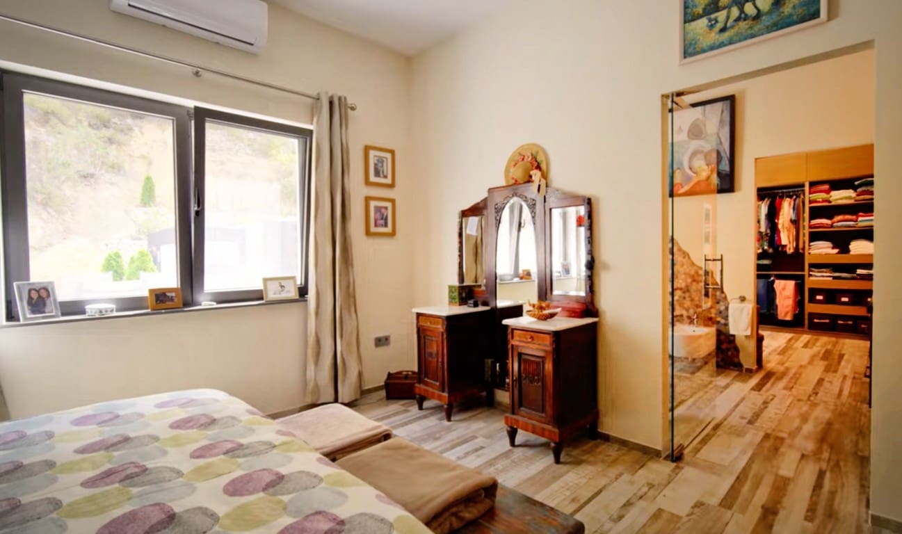 3 quarto Moradia para venda em Guadalest com piscina - 1 895 000 € (Ref: 10024655)