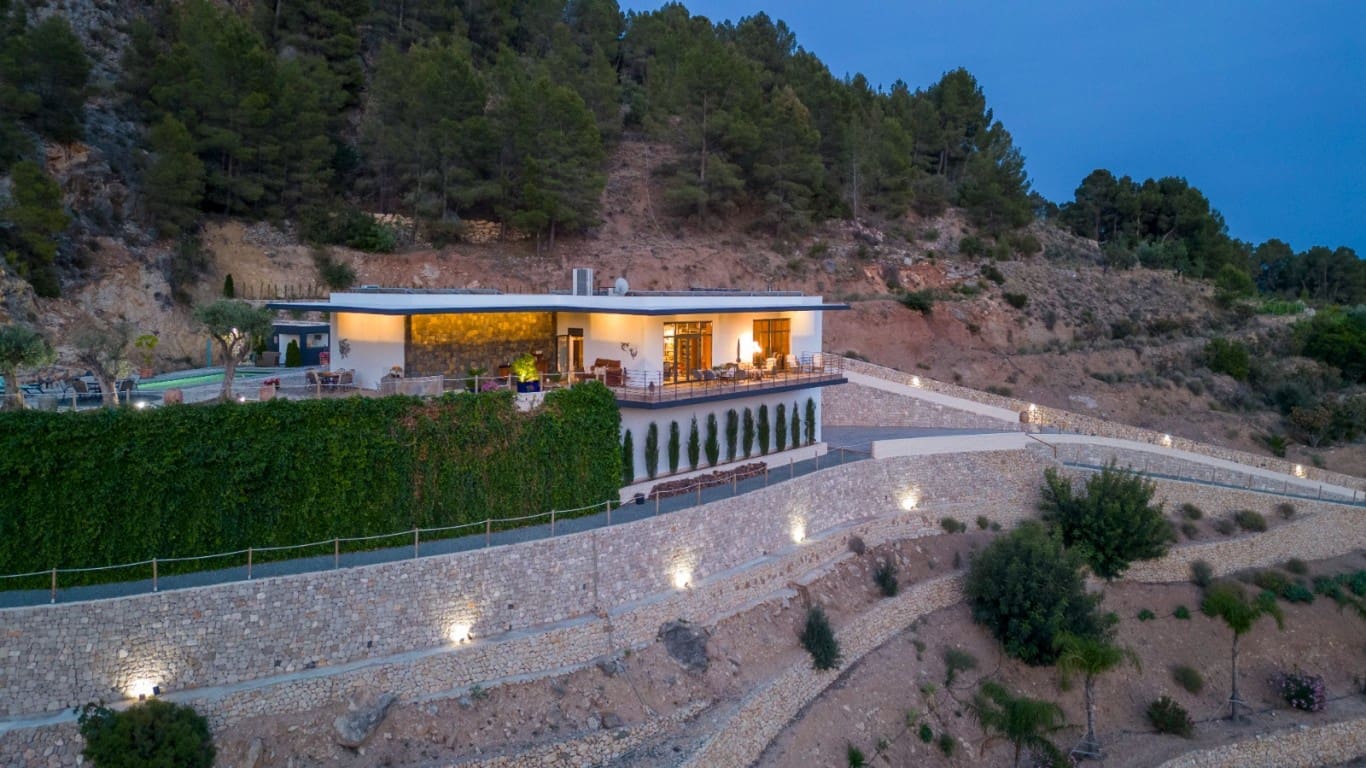 3 quarto Moradia para venda em Guadalest com piscina - 1 895 000 € (Ref: 10024655)