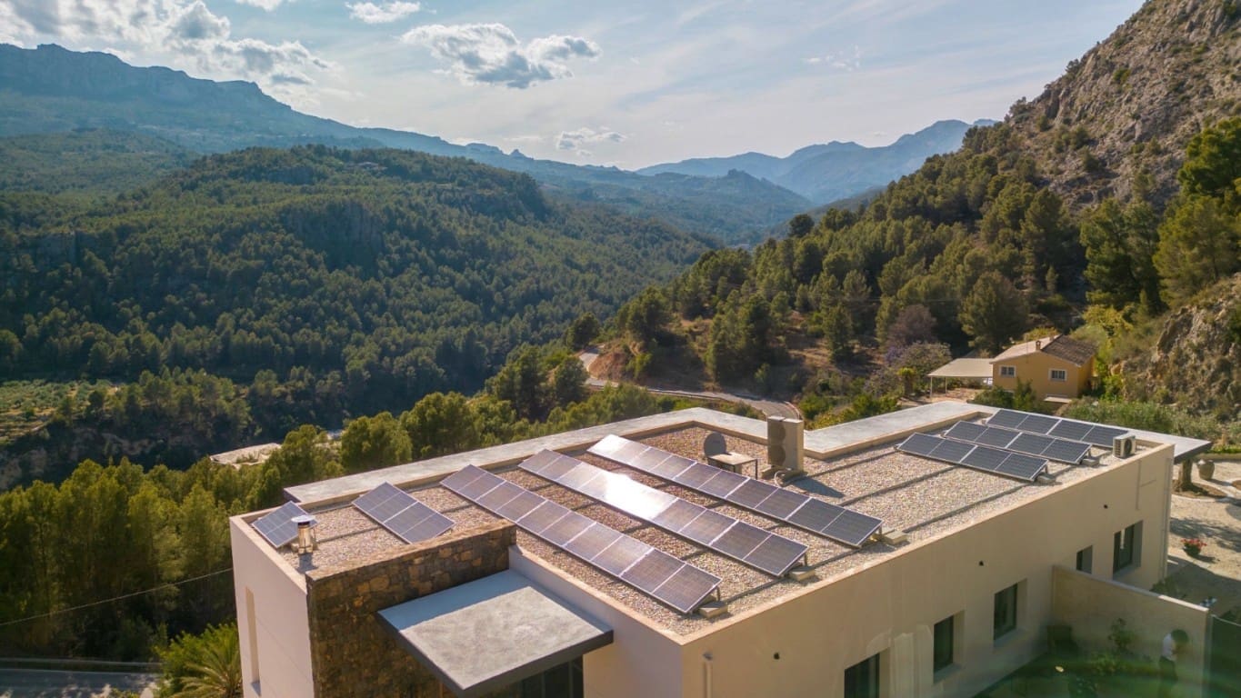 3 quarto Moradia para venda em Guadalest com piscina - 1 895 000 € (Ref: 10024655)