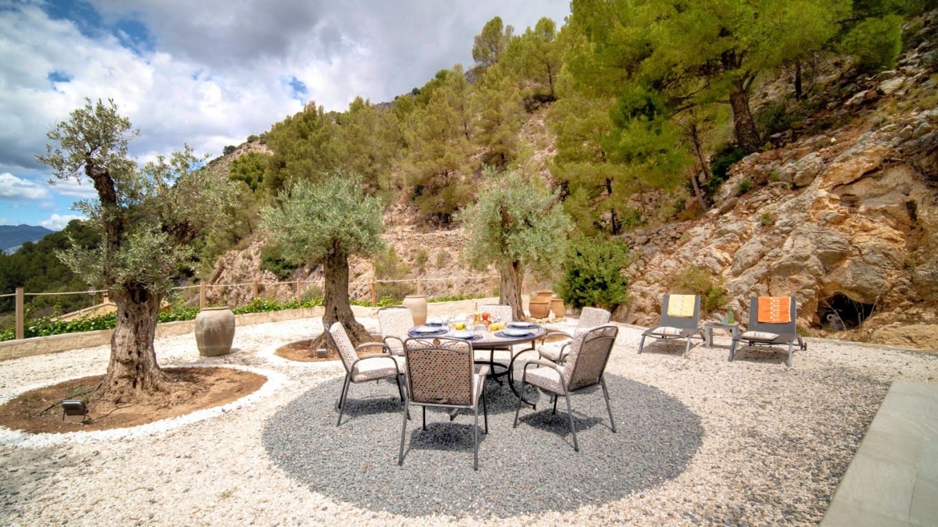 3 quarto Moradia para venda em Guadalest com piscina - 1 895 000 € (Ref: 10024655)