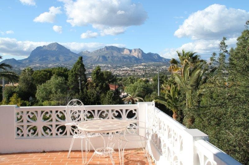 Chalet de 5 habitaciones en Albir en venta con piscina - 1.500.000 € (Ref: 10024657)