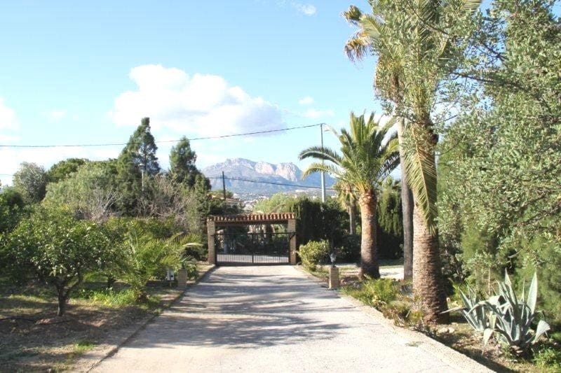 Chalet de 5 habitaciones en Albir en venta con piscina - 1.500.000 € (Ref: 10024657)