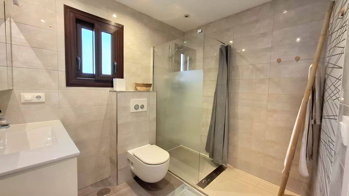 3 soveværelse Villa til salg i Alfaz del Pi / L'Alfas del Pi med swimmingpool - € 699.000 (Ref: 10079984)