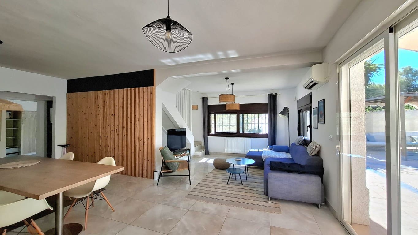 3 soveværelse Villa til salg i Alfaz del Pi / L'Alfas del Pi med swimmingpool - € 699.000 (Ref: 10079984)