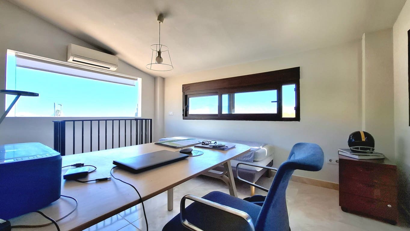 3 soveværelse Villa til salg i Alfaz del Pi / L'Alfas del Pi med swimmingpool - € 699.000 (Ref: 10079984)