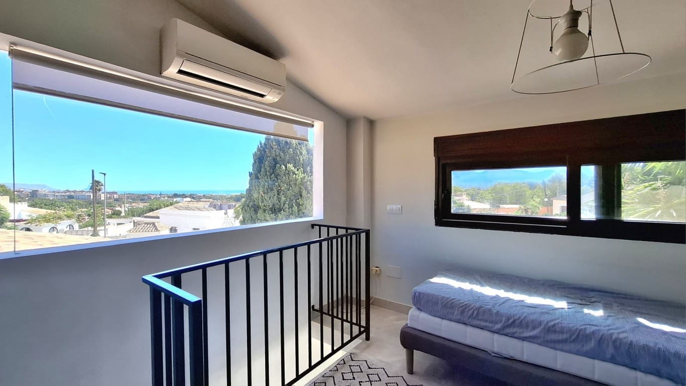 3 soveværelse Villa til salg i Alfaz del Pi / L'Alfas del Pi med swimmingpool - € 699.000 (Ref: 10079984)
