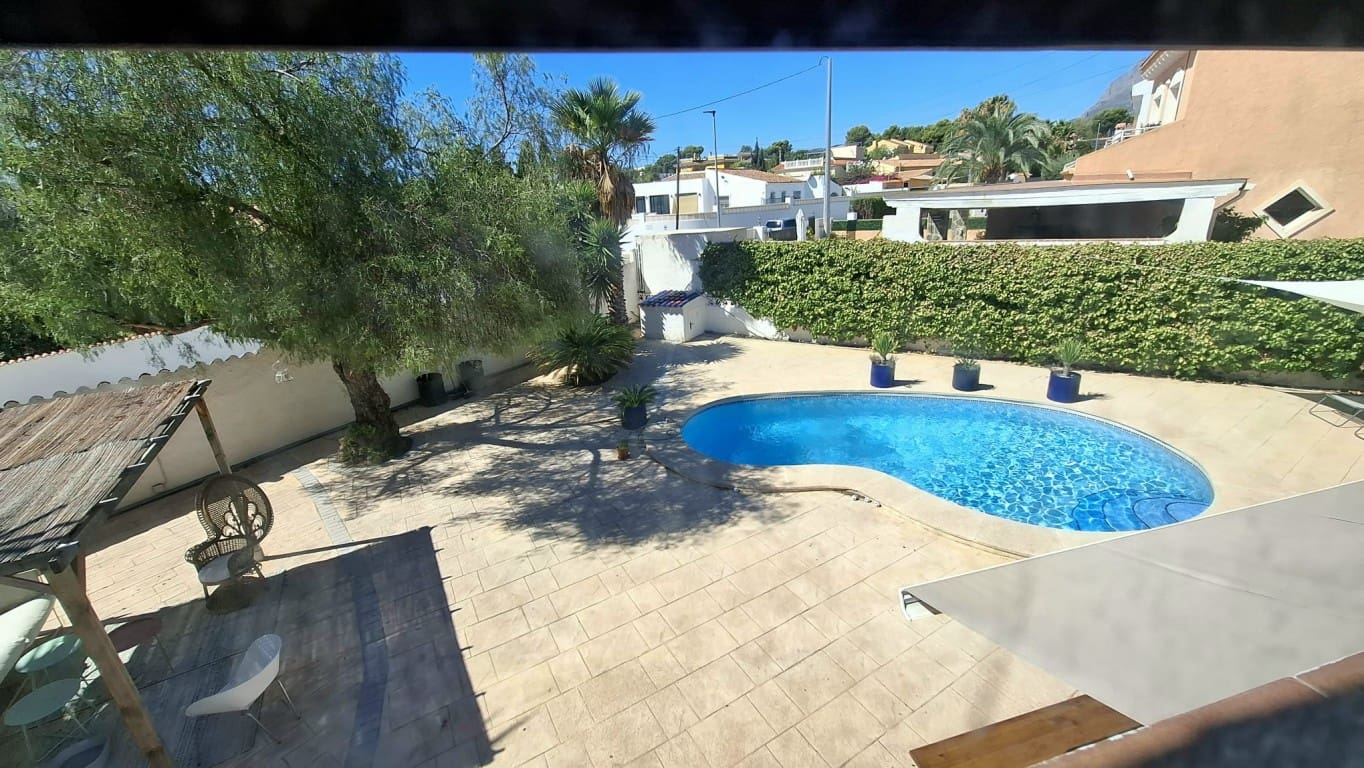 3 soveværelse Villa til salg i Alfaz del Pi / L'Alfas del Pi med swimmingpool - € 699.000 (Ref: 10079984)