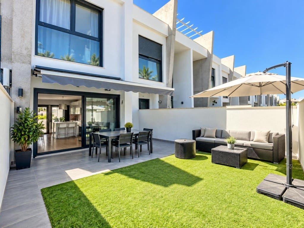 3 slaapkamer Villa te koop in Albir met zwembad - € 575.000 (Ref: 10082128)