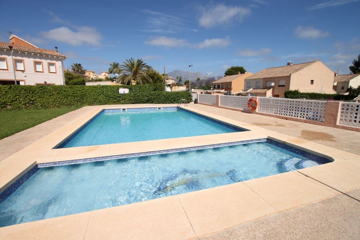 4 slaapkamer Bungalow te koop in Albir met zwembad - € 439.000 (Ref: 10090947)