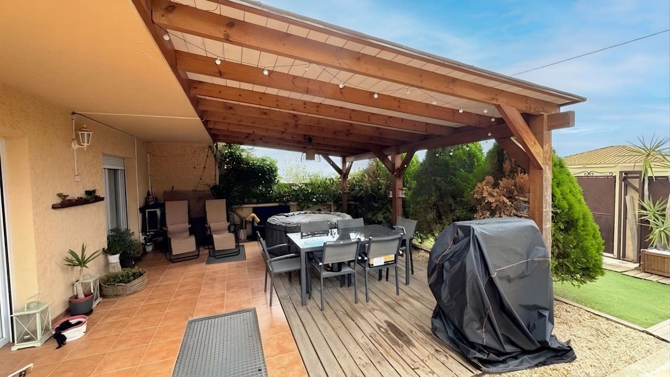 5 soverom Villa til salgs i La Nucia - € 420 000 (Ref: 10093777)