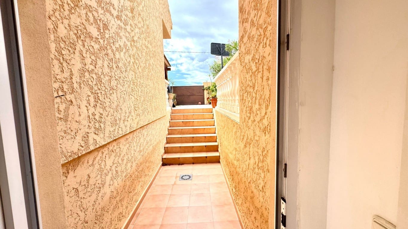 5 soverom Villa til salgs i La Nucia - € 420 000 (Ref: 10093777)