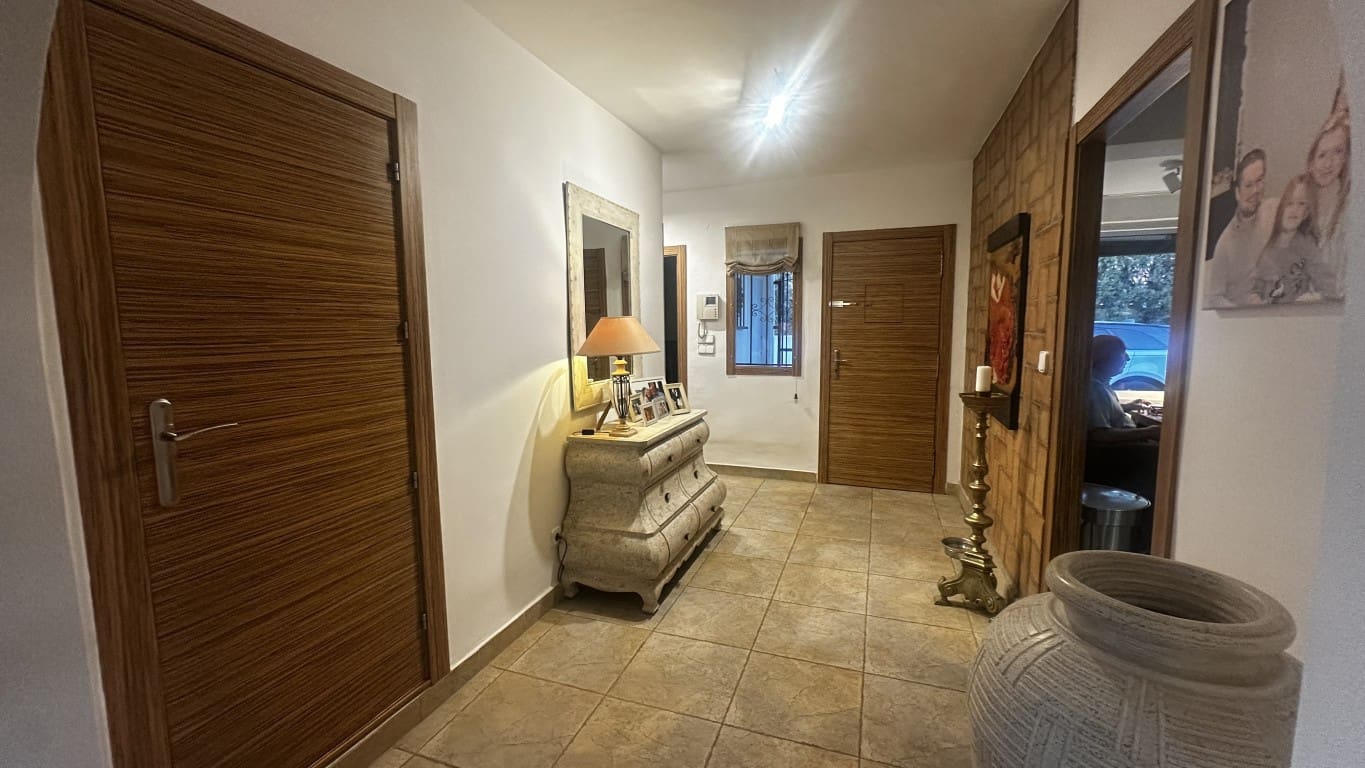 4 sovrum Villa till salu i La Nucia med pool garage - 835 000 € (Ref: 10118174)