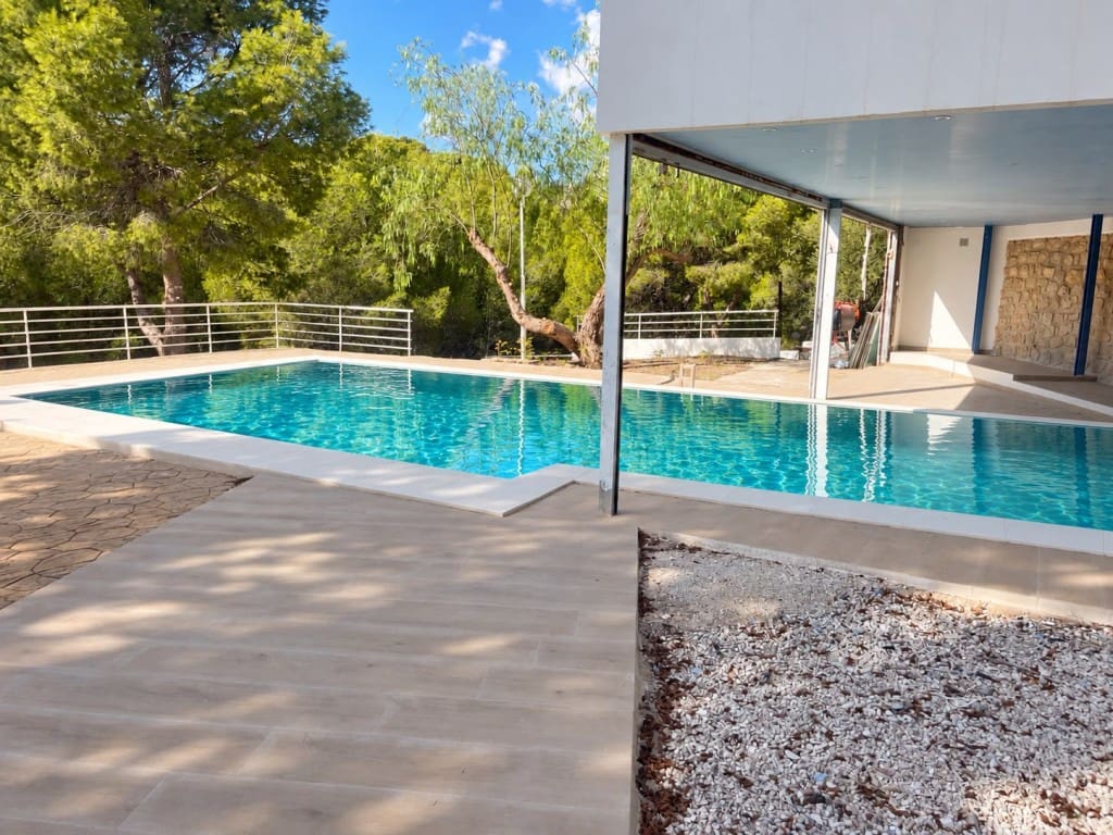 5 Zimmer Villa zu verkaufen in Benidorm mit Pool - 995.000 € (Ref: 10167162)