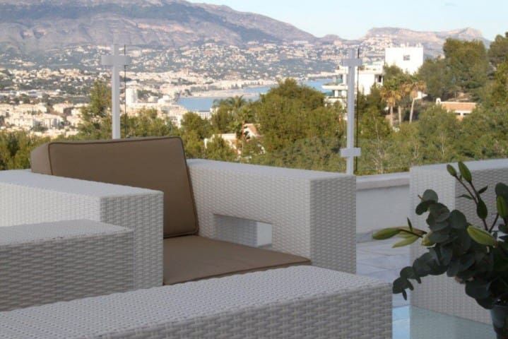 6 quarto Moradia para venda em Albir com piscina - 2 950 000 € (Ref: 1940506)