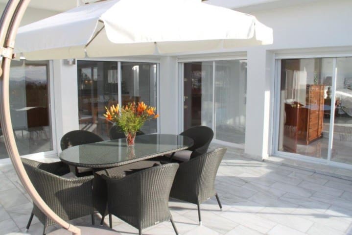 6 quarto Moradia para venda em Albir com piscina - 2 950 000 € (Ref: 1940506)