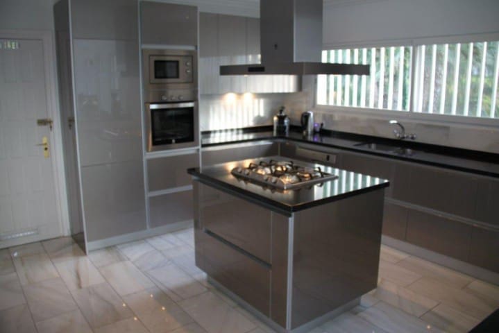 6 quarto Moradia para venda em Albir com piscina - 2 950 000 € (Ref: 1940506)