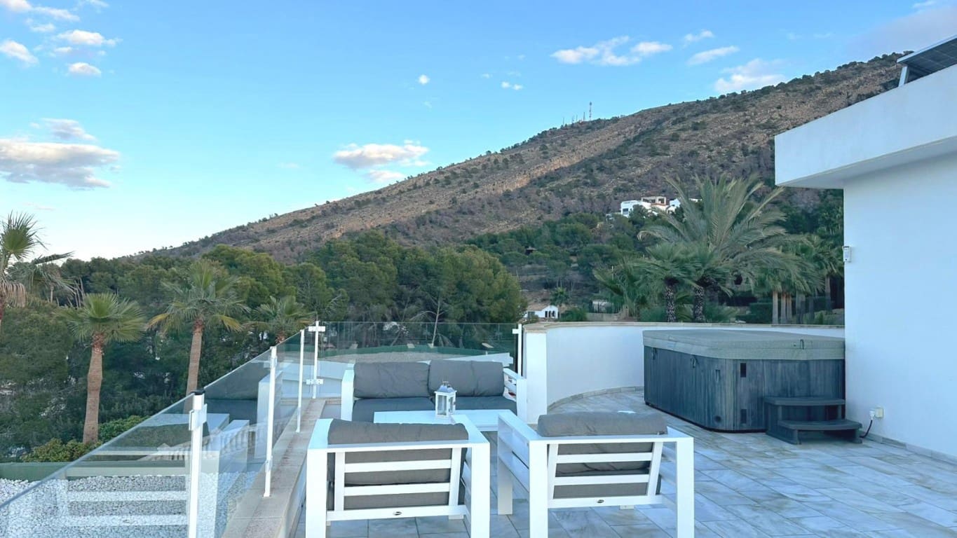 6 quarto Moradia para venda em Albir com piscina - 2 950 000 € (Ref: 1940506)