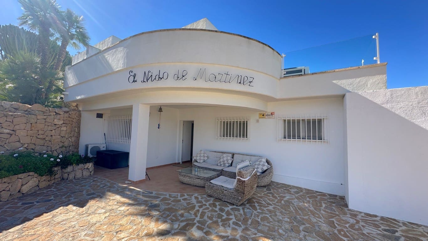 6 bedroom Villa for sale in Albir with pool - € 2,950,000 (Ref: 1940506)