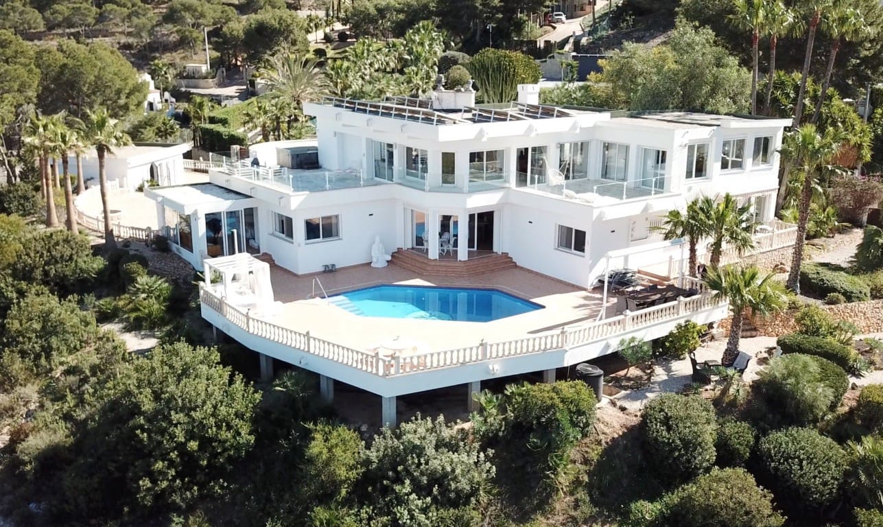 6 bedroom Villa for sale in Albir with pool - € 2,950,000 (Ref: 1940506)