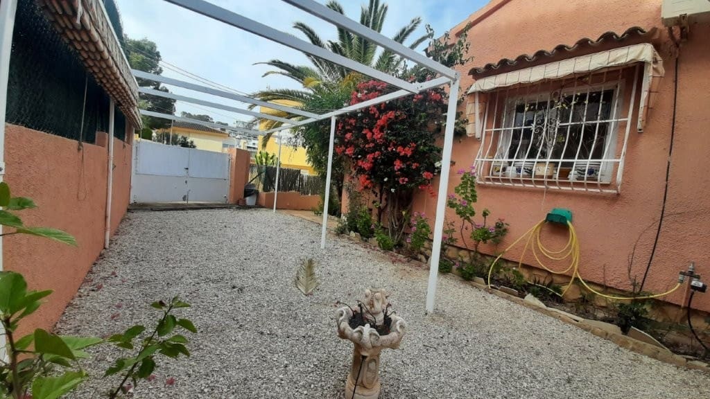 4 bedroom Villa for sale in Albir with pool - € 649,000 (Ref: 3144731)