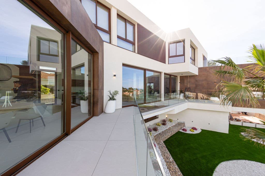 4 bedroom Villa for sale in Benidorm with pool - € 2,825,000 (Ref: 5071706)