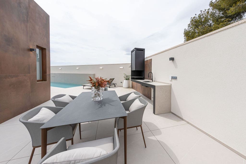 4 bedroom Villa for sale in Benidorm with pool - € 2,825,000 (Ref: 5071706)