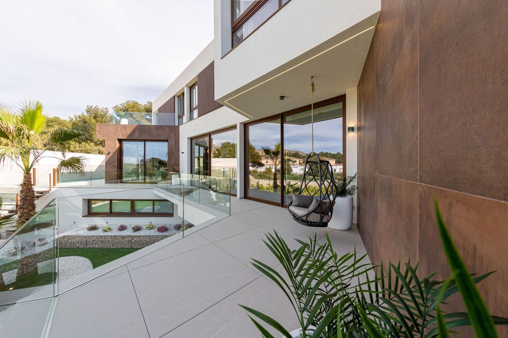 4 bedroom Villa for sale in Benidorm with pool - € 2,825,000 (Ref: 5071706)