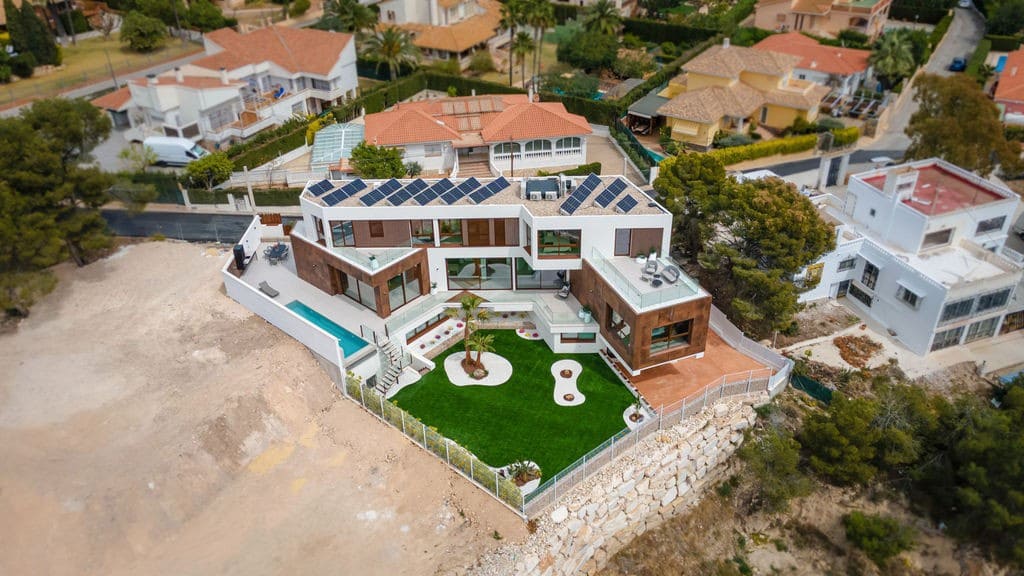 4 bedroom Villa for sale in Benidorm with pool - € 2,825,000 (Ref: 5071706)