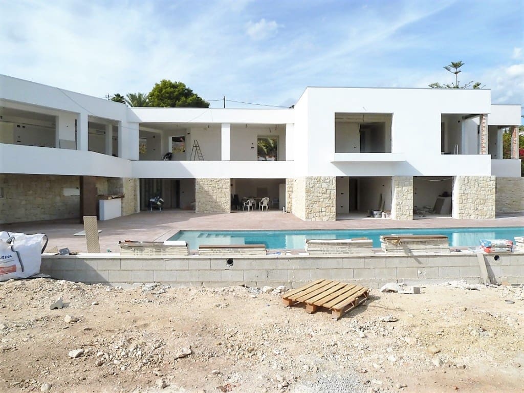 5 bedroom Villa for sale in Altea with pool - € 2,250,000 (Ref: 5669421)