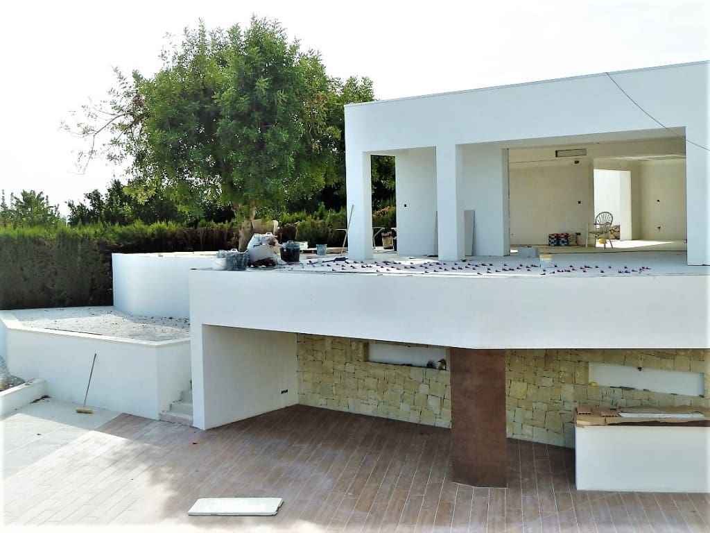 5 bedroom Villa for sale in Altea with pool - € 2,250,000 (Ref: 5669421)