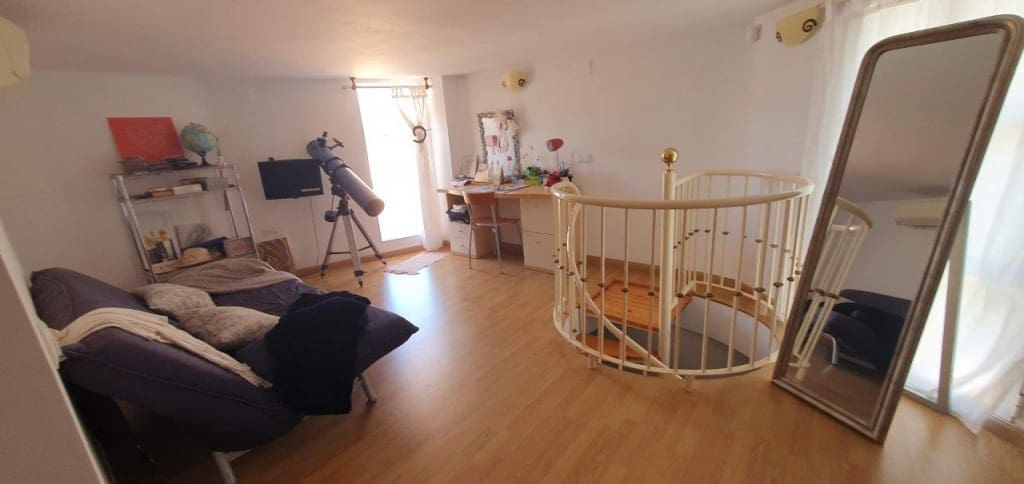 5 bedroom Villa for sale in Alfaz del Pi / L'Alfas del Pi with pool - € 550,000 (Ref: 7301243)